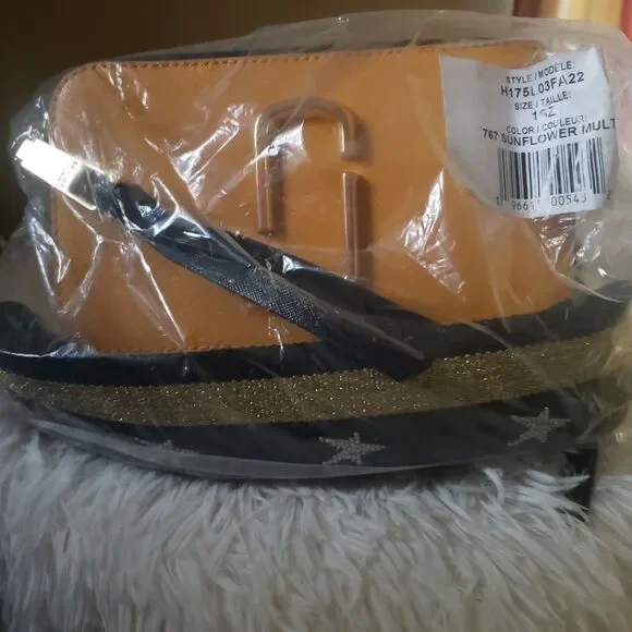 MARC JACOBS The Americana Snapshot Crossbody Bag Sunflower Multi Star Strap NWT - Picture 6 of 6